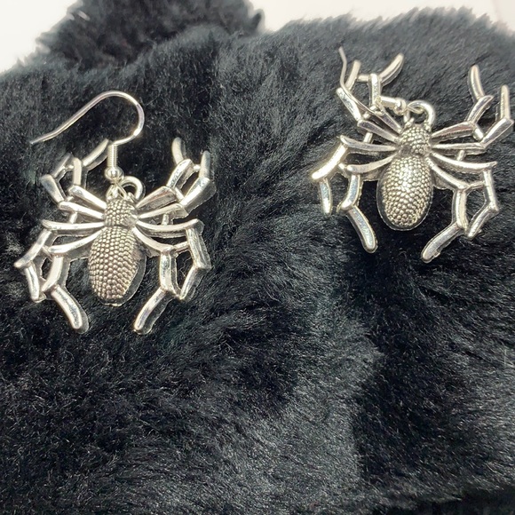 🖤🖤🖤Spider Halloween Earrings 🕷🕷🕷 - Picture 3 of 4
